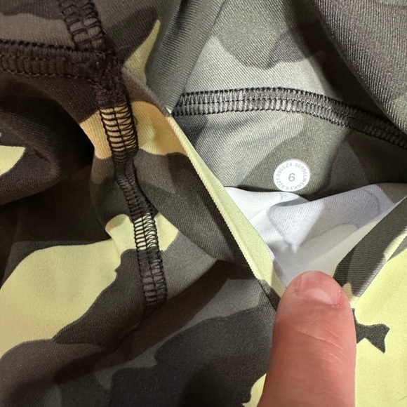 Lululemon Crispin Green Multi Camo Swift Speed High Rise Crop 21” Legging Tight - Picture 7 of 15